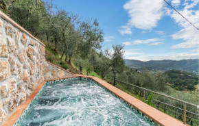  Holiday Home Camaiore (LU) with Fireplace II   Кула